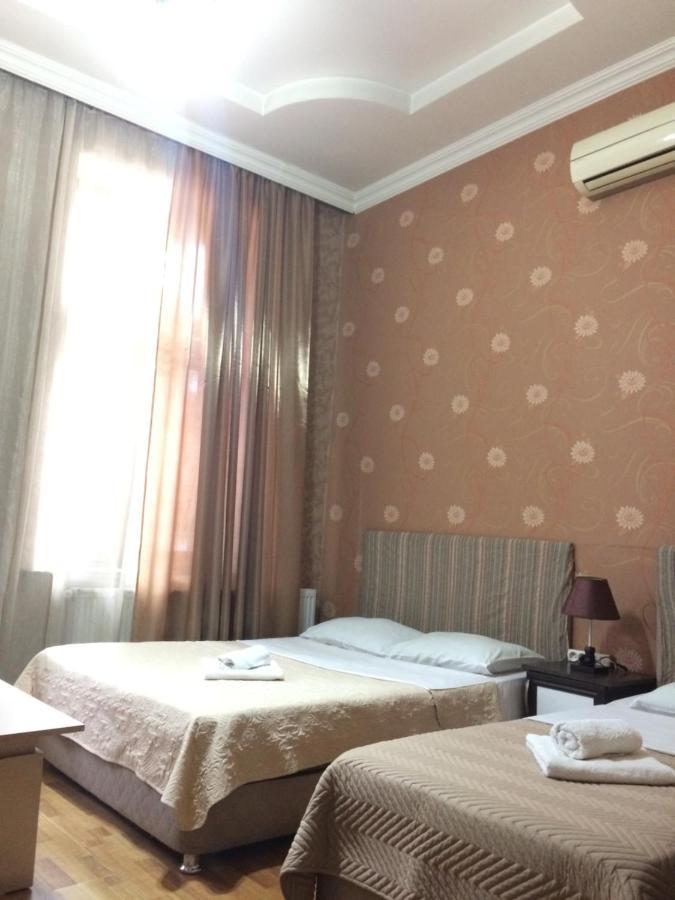 Hotel Albatros Батумі Екстер'єр фото