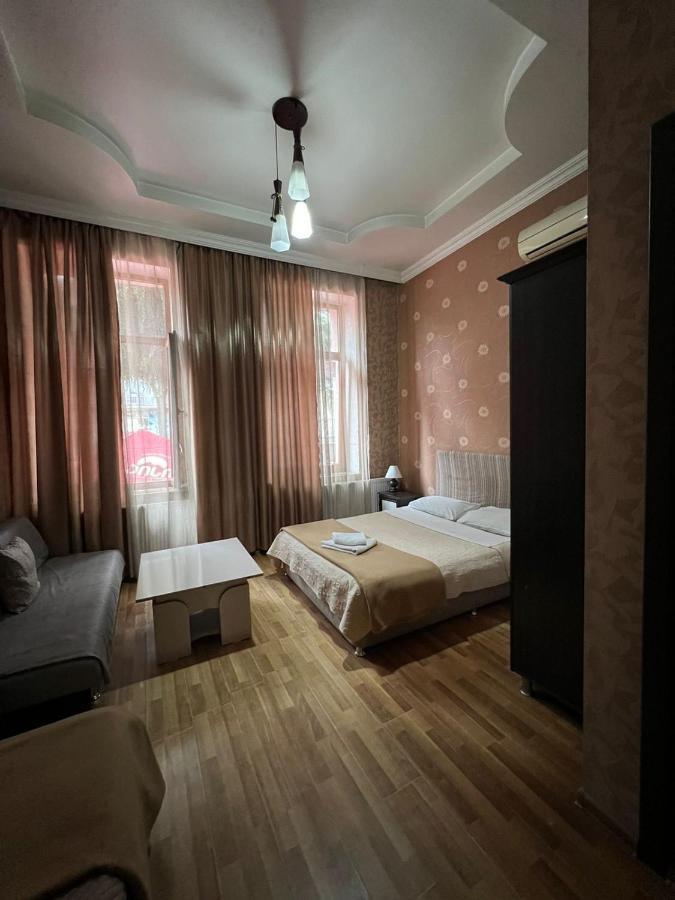 Hotel Albatros Батумі Екстер'єр фото