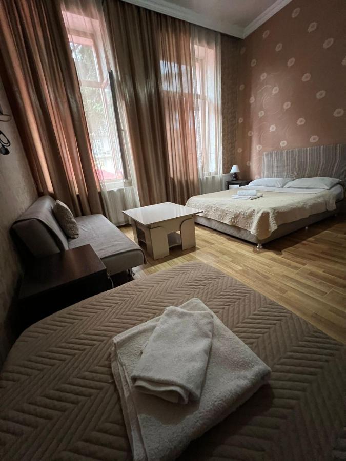 Hotel Albatros Батумі Екстер'єр фото